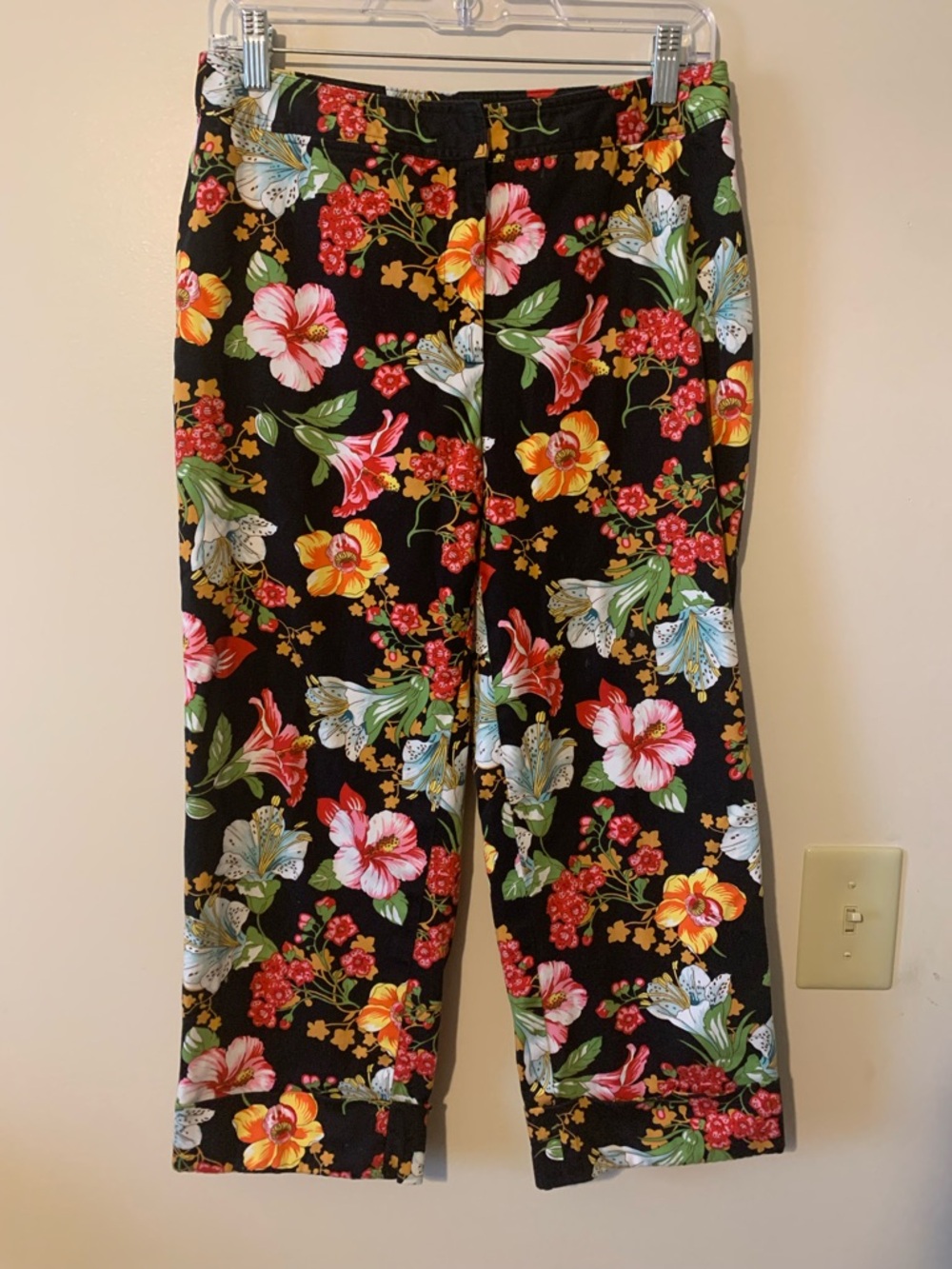 Rafaella Black Floral Cropped Pants with Multicolor Blooms